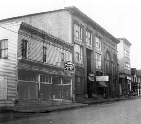 Greenberg Building 1943